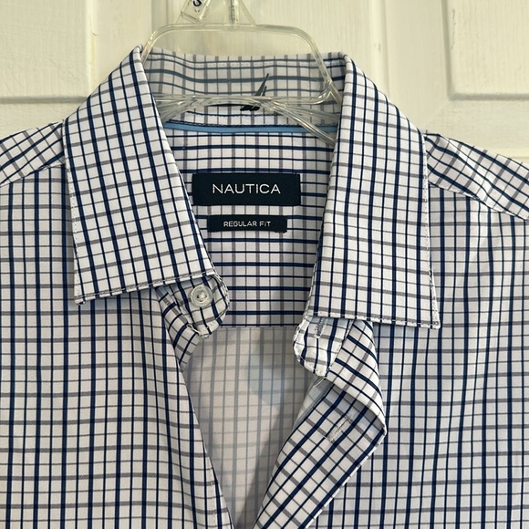 NWT Nautica Button Down Blue and White Mens shirt size small - Picture 2 of 5